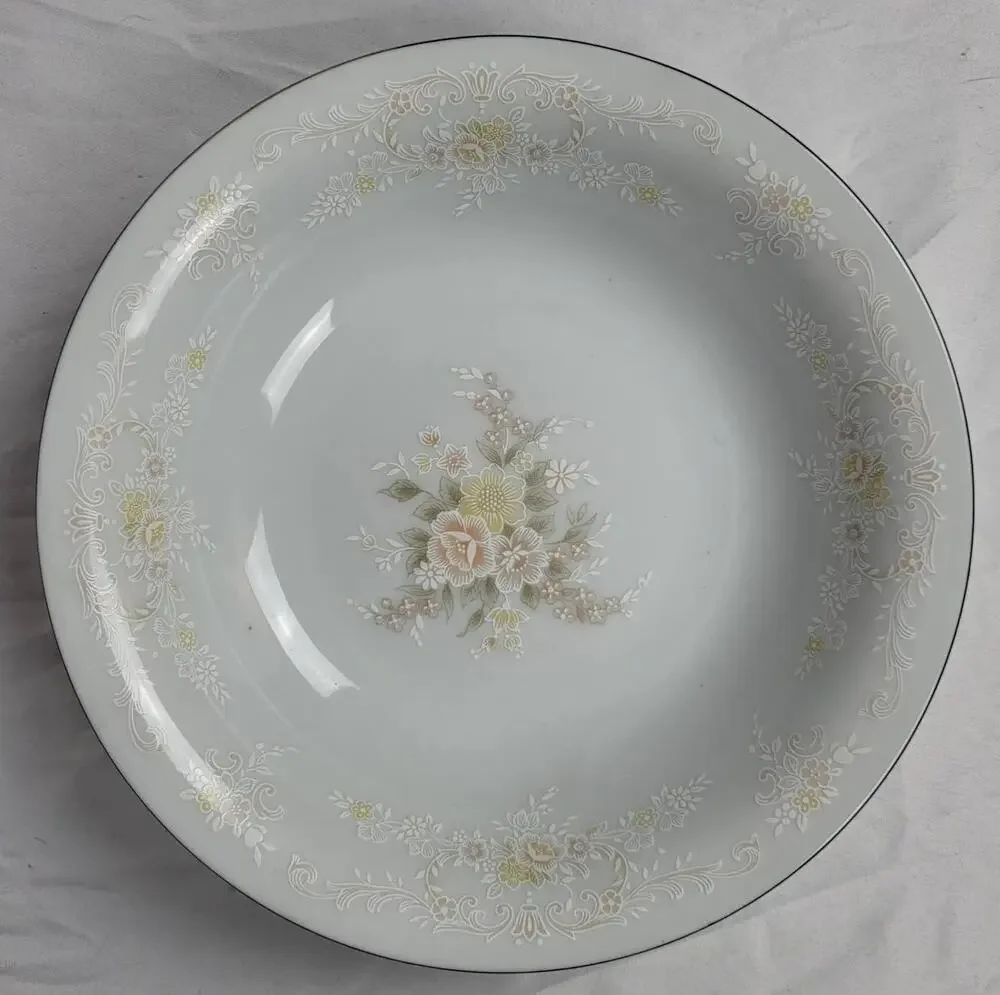 Crescent Fine China Jie Pai Bowl Painted Golden Flowers and Accents